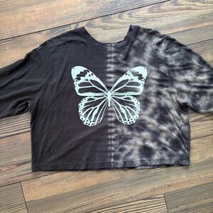 Gray Tie-Dye Butterfly Graphic Tee